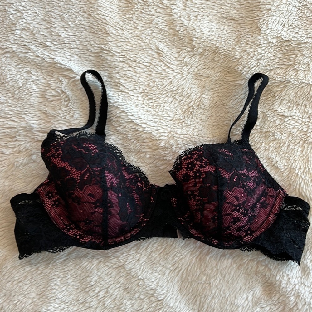 Victoria’s Secret Dream Angels Laced Lined Demi Bra 34B